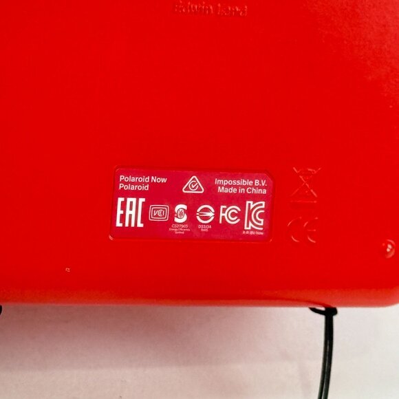 Polaroid NOW Instant Camera Generation 2 Red Collectible - Picture 8 of 9